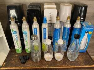 SodaStream Sparkling Water Maker Lot - Revolution, Source, Fizzi, Jet, 7 CO2 Cyl